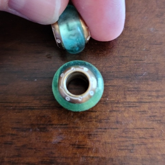 Set of 2 Brighton LOVE Beads Gold & Green Translucent - Picture 3 of 4